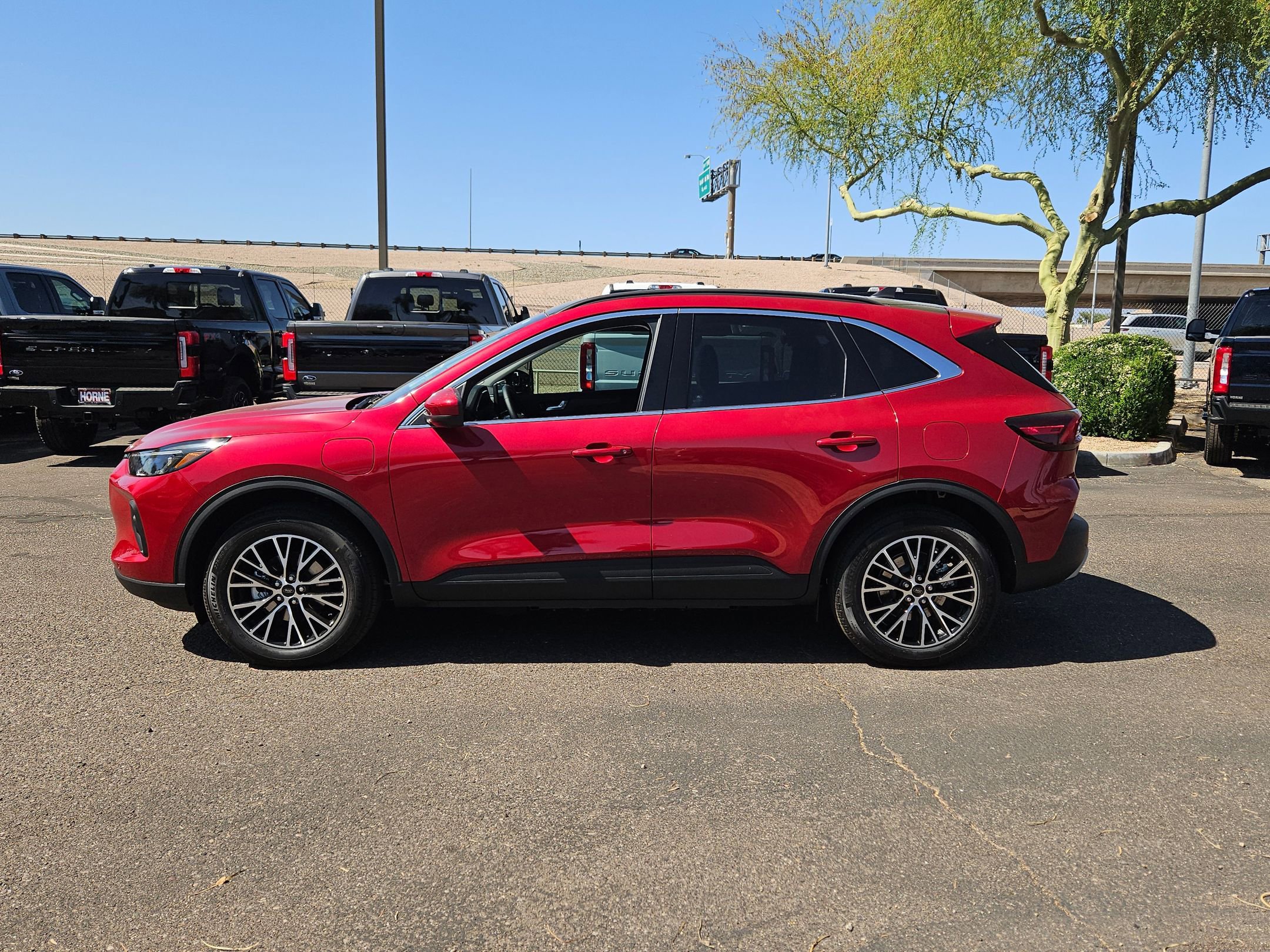 New 2025 Ford Escape SE w/ PHEV Premium Package image 6