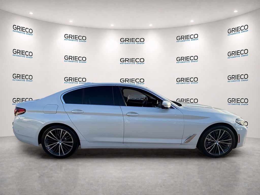 Used 2021 BMW 540i w/ Premium Package RWD image 8