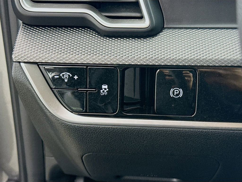 Used 2024 Kia Sportage LX image 10