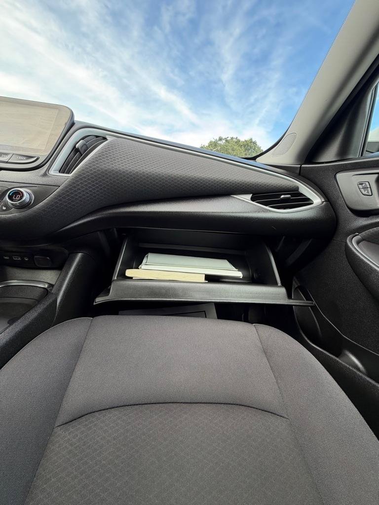 Used 2023 Chevrolet Malibu LT FWD image 25