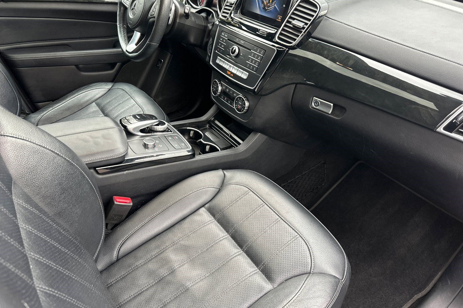 Used 2017 Mercedes-Benz GLS 450 4MATIC image 21