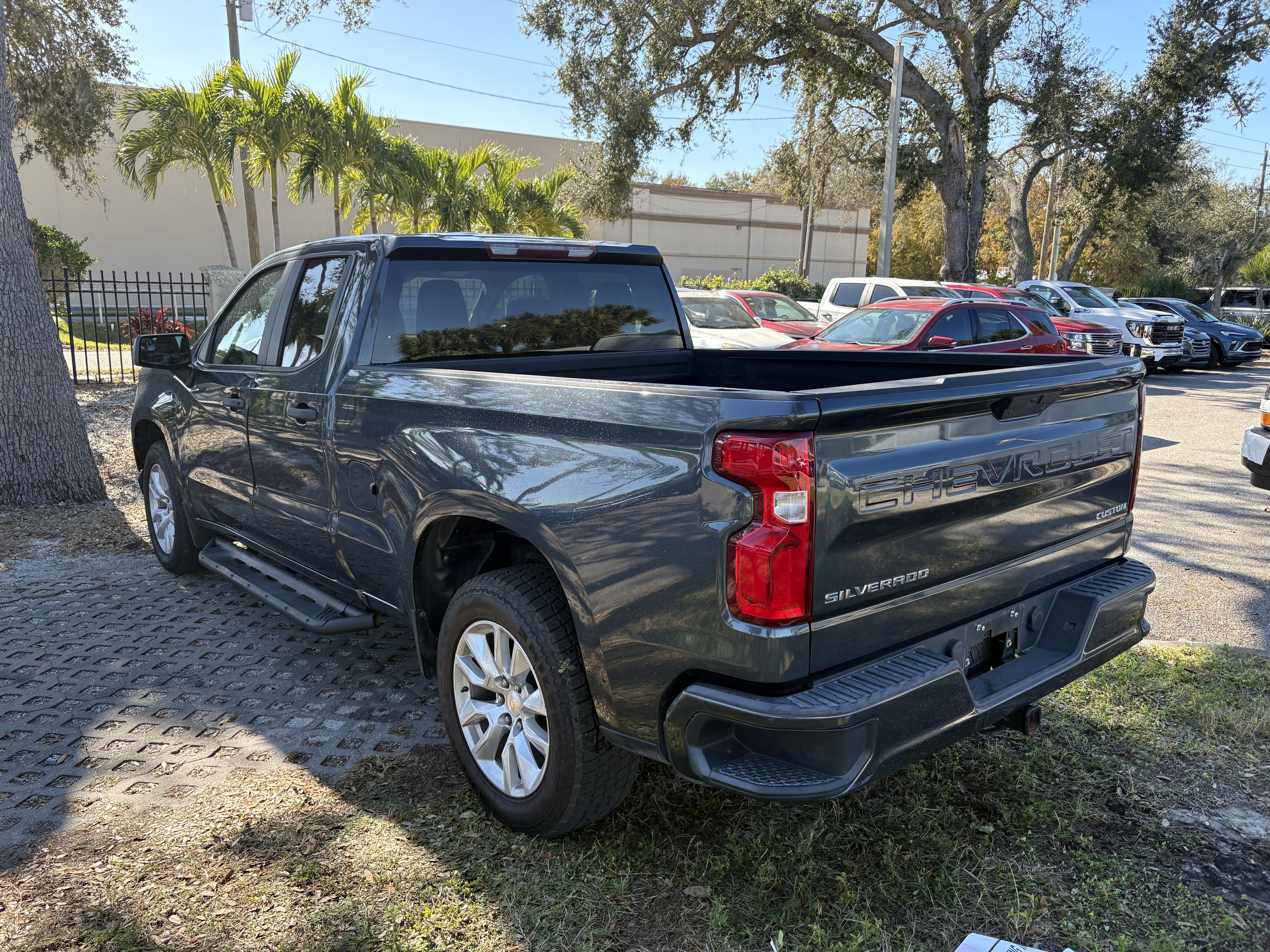 Used 2020 Chevrolet Silverado 1500 Custom w/ Custom Convenience Package image 5