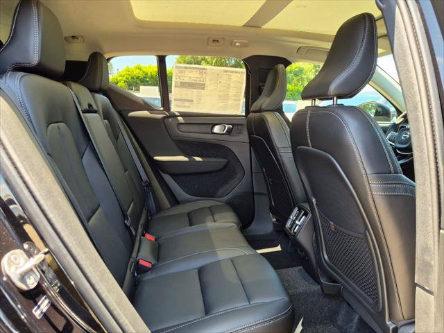 New 2026 Volvo XC40 B5 Ultra w/ Climate Package AWD/4WD image 13