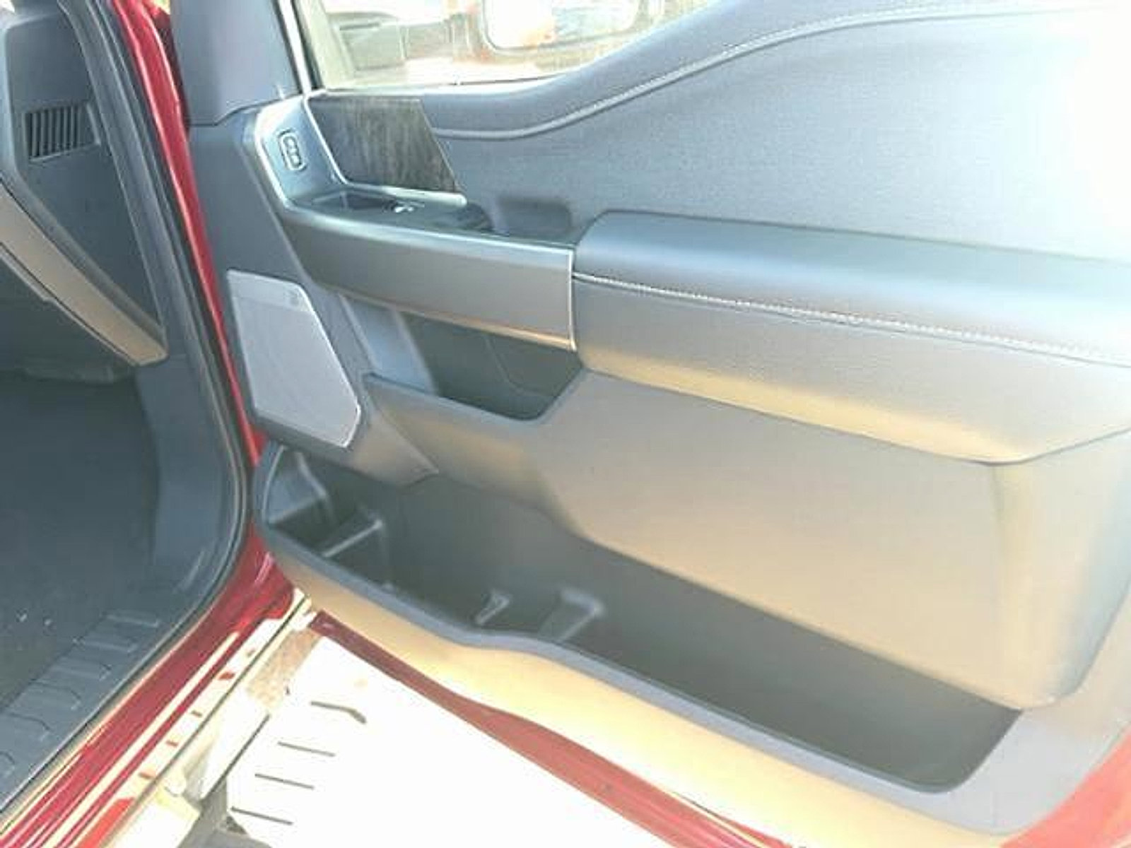 New 2026 Ford F250 Lariat w/ Black Appearance Package AWD/4WD image 13