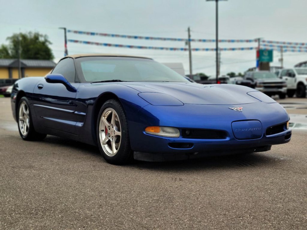 Used 2004 Chevrolet Corvette Convertible w/ Preferred Equipment Group RWD image 3