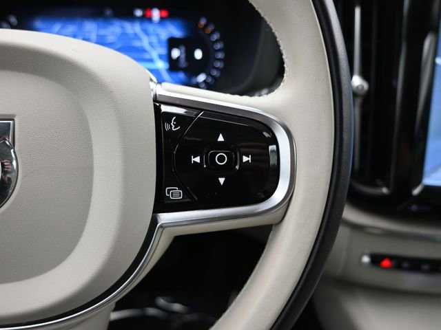 Used 2023 Volvo XC60 B5 Ultimate image 25