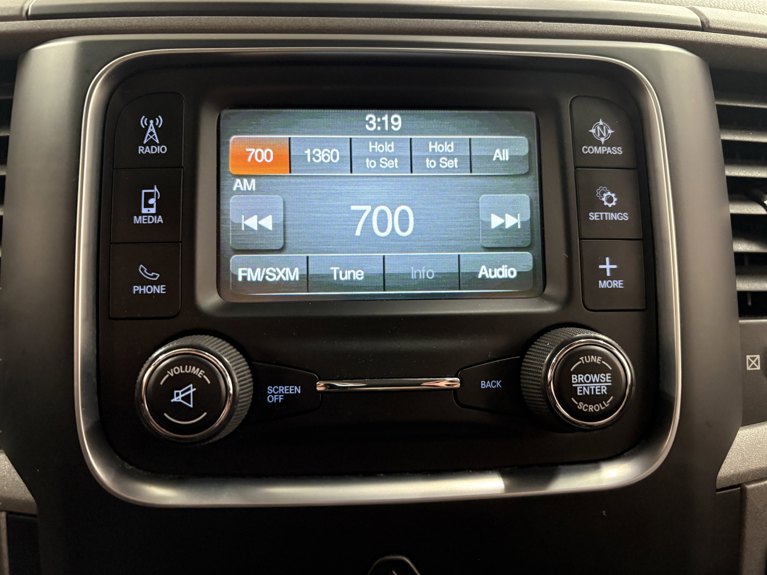 Used 2015 RAM 1500 Express AWD/4WD image 15