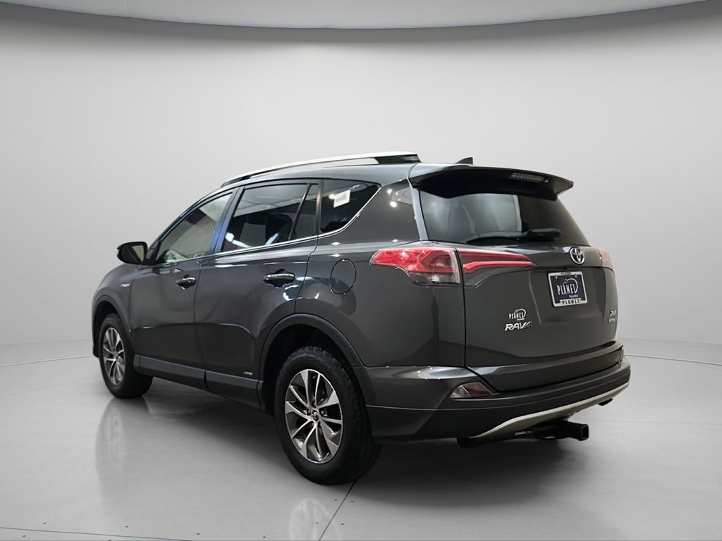 Used 2016 Toyota RAV4 XLE w/ Convenience Package image 6