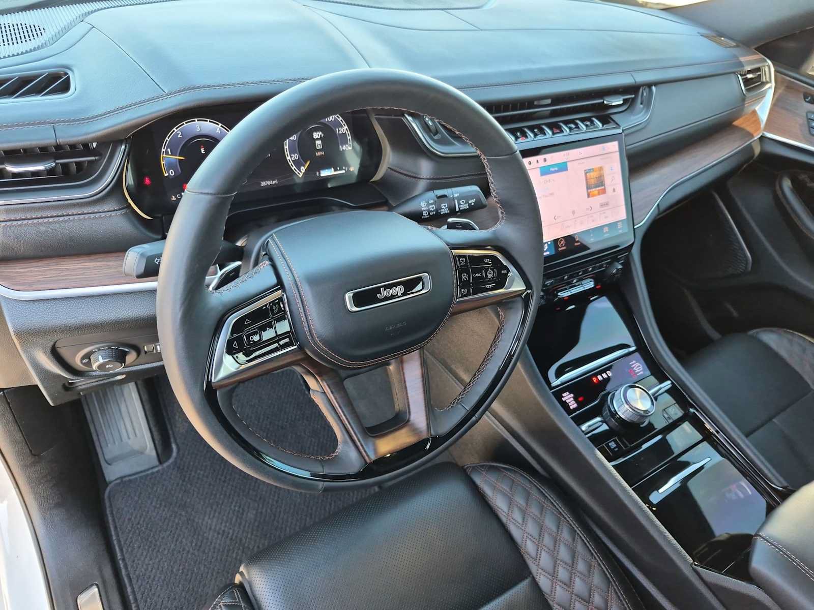 Used 2025 Jeep Grand Cherokee L Summit w/ Obsidian Package AWD/4WD image 2