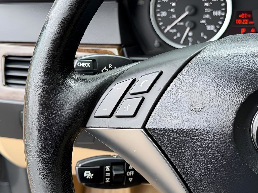 Used 2005 BMW 545i Sedan image 38