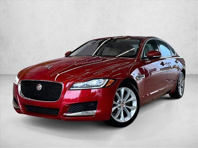 Used 2018 Jaguar XF Premium RWD video 1