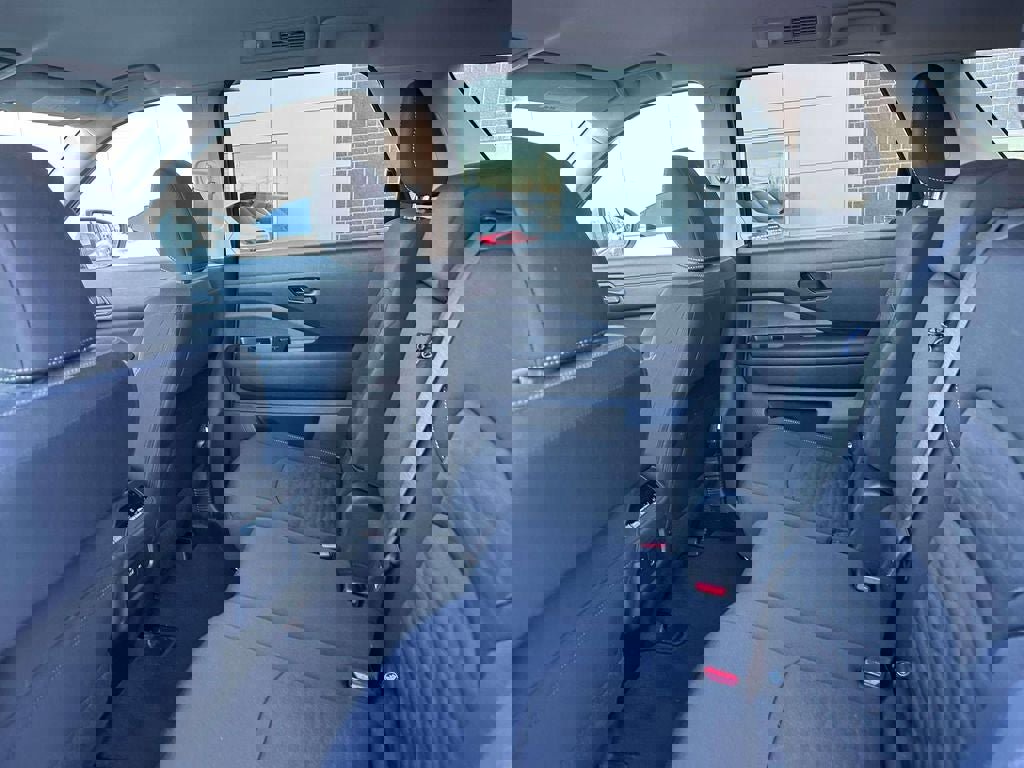 Used 2024 Nissan Pathfinder SV image 10