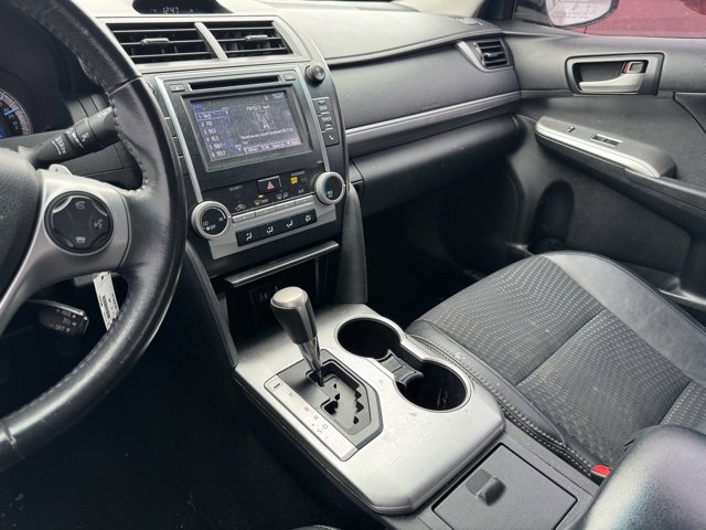 Used 2014 Toyota Camry image 7