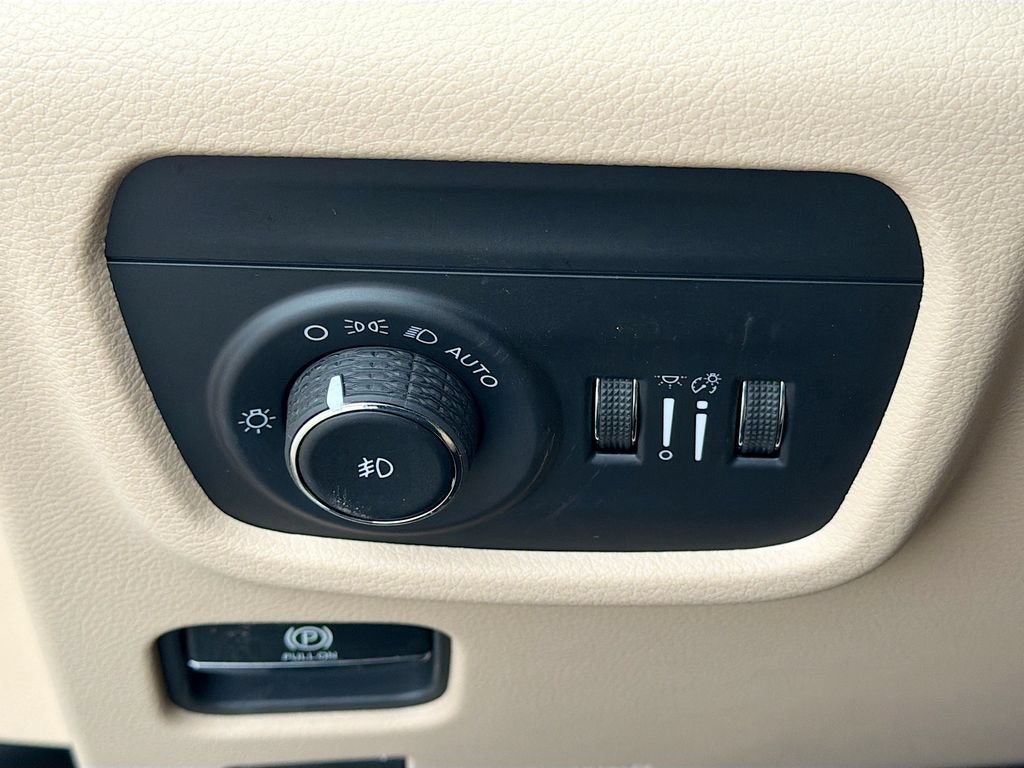 New 2026 Jeep Grand Cherokee Limited AWD/4WD image 33