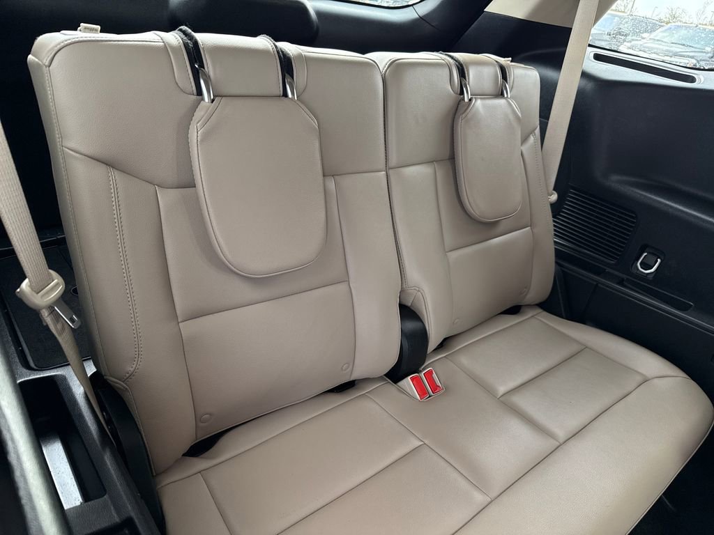 Certified 2024 Ford Explorer Limited w/ Limited Technology Package image 29