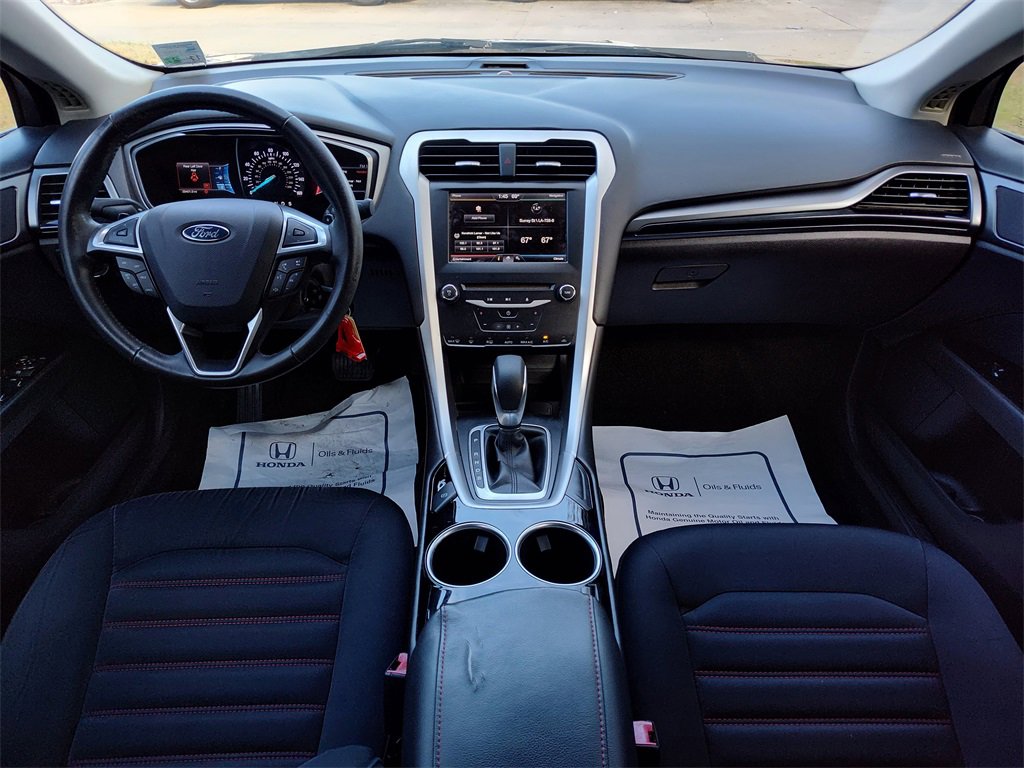 Used 2014 Ford Fusion SE image 25