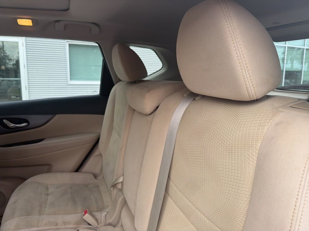 Used 2015 Nissan Rogue SV w/ SV Moonroof Package image 12