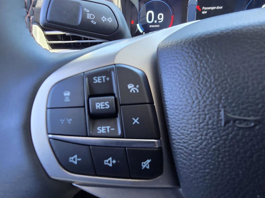 New 2025 Ford Explorer Active image 24