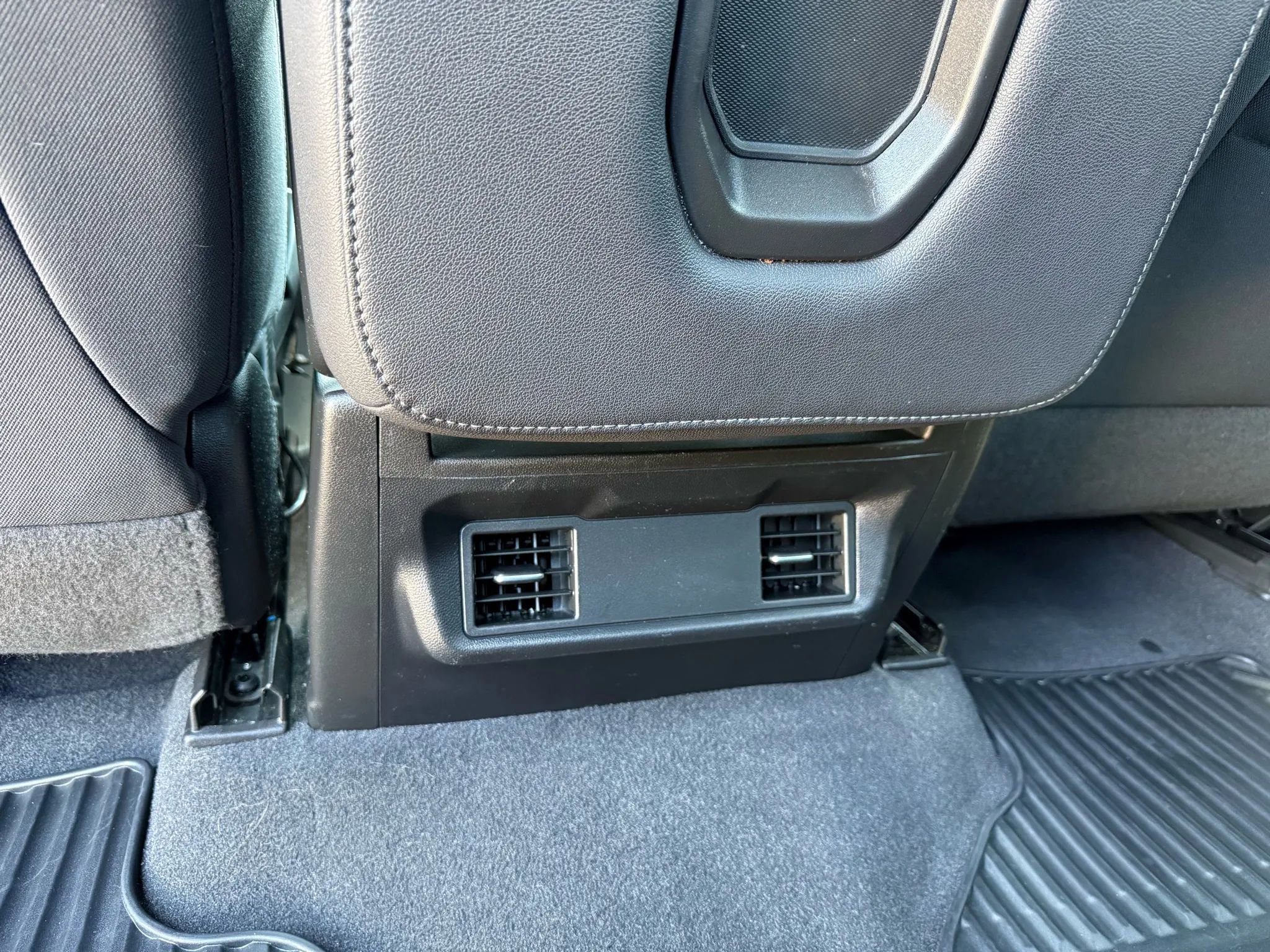 Used 2022 Chevrolet Silverado 1500 Custom w/ Safety Confidence Package image 16