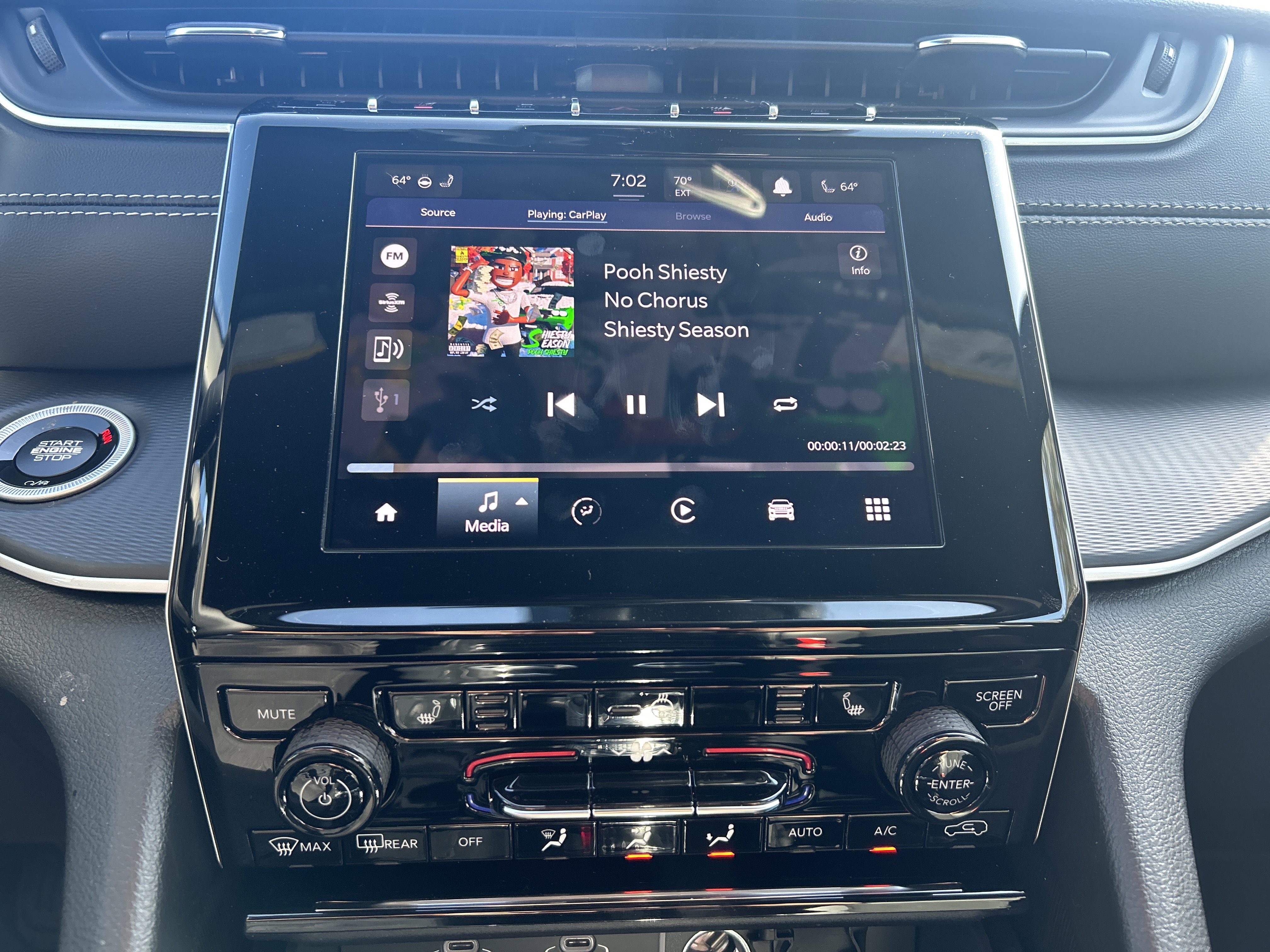 New 2025 Jeep Grand Cherokee Altitude image 28