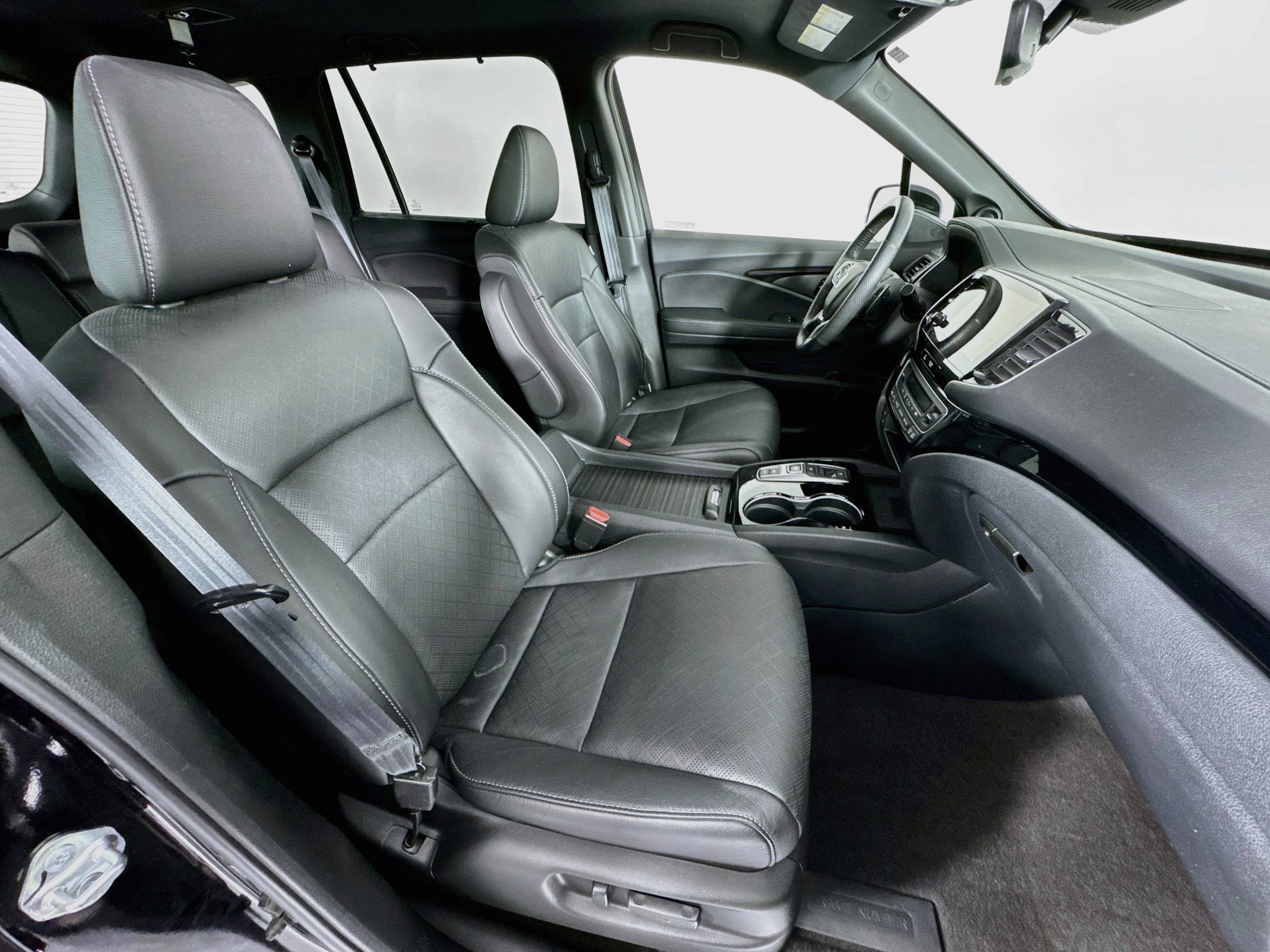 Certified 2023 Honda Passport Elite image 29