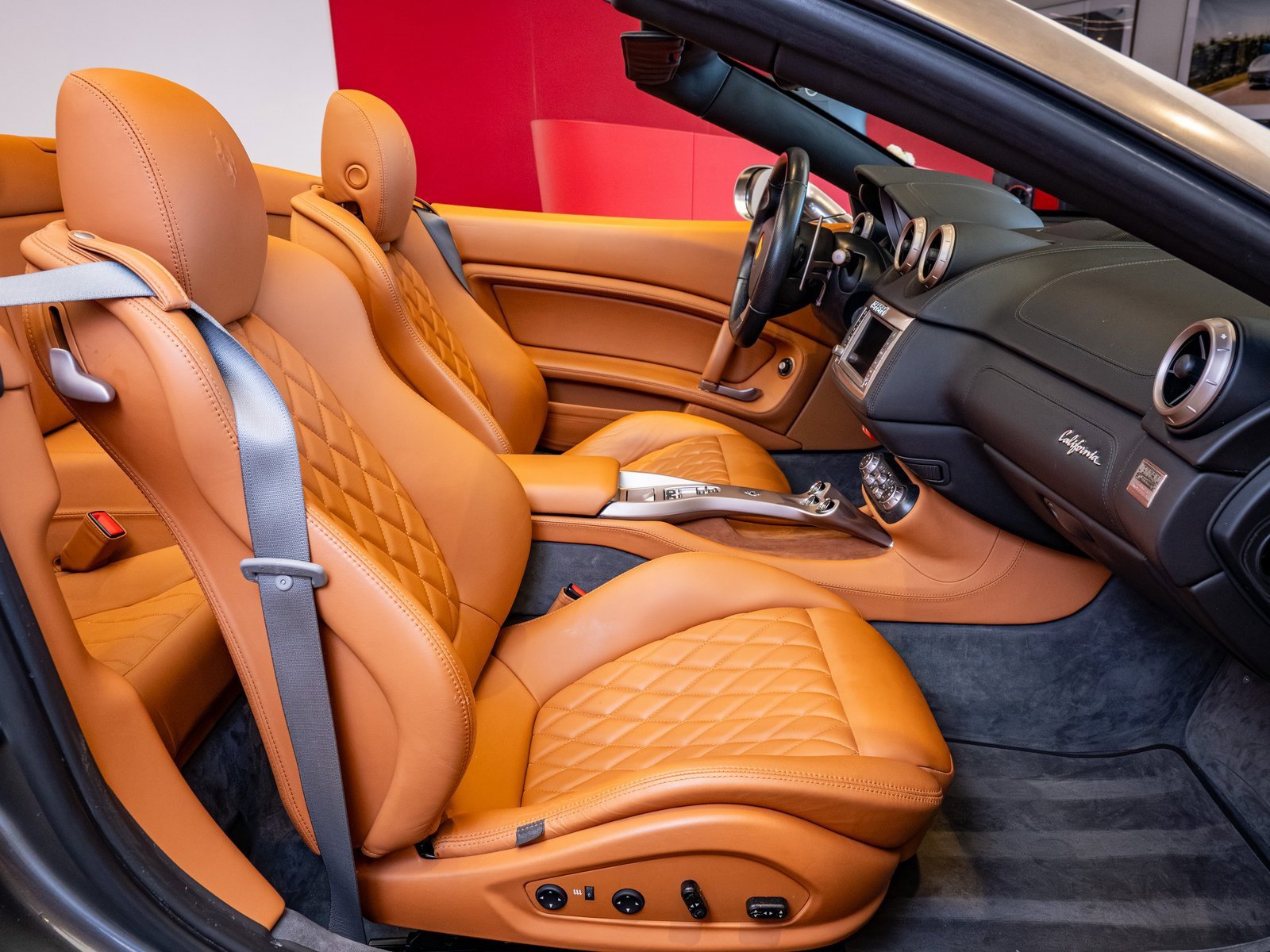 Used 2012 Ferrari California image 20