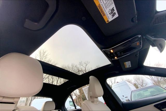 Used 2025 Mercedes-Benz C 300 4MATIC Sedan image 11
