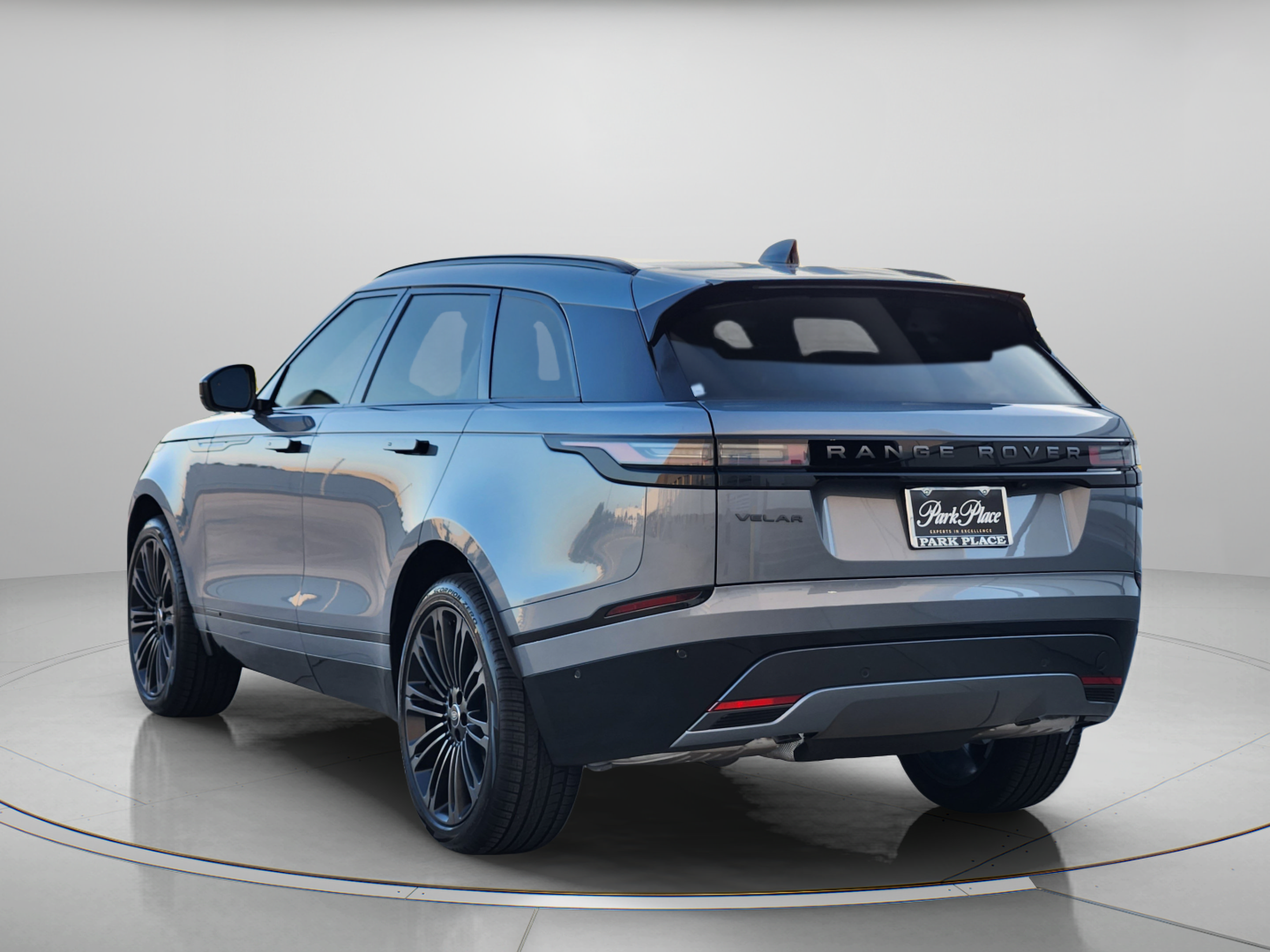 New 2026 Land Rover Range Rover Velar Belgravia AWD/4WD image 3