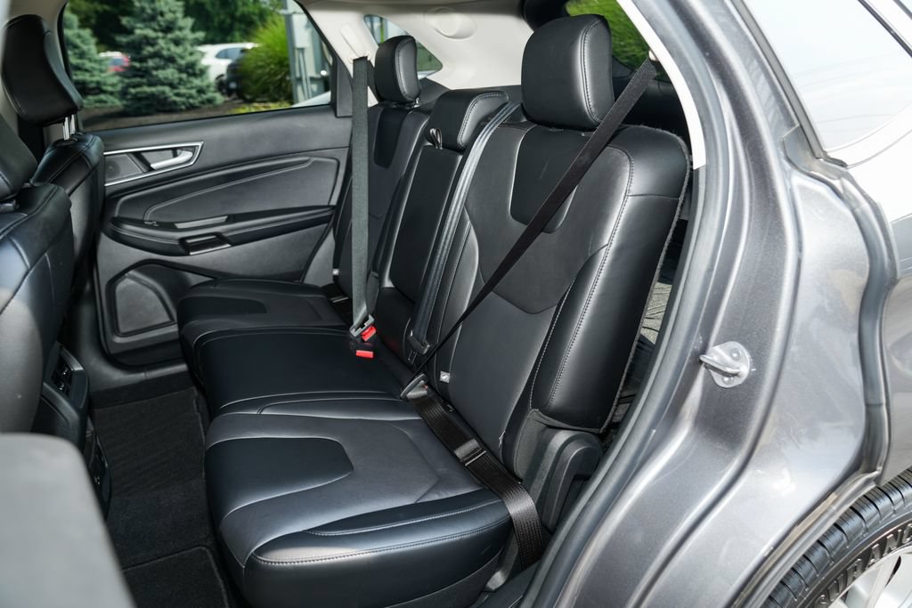 Used 2022 Ford Edge Titanium w/ Cargo Accessory Package AWD/4WD image 31