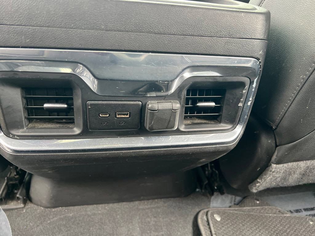 Used 2022 GMC Sierra 1500 SLT w/ SLT Convenience Package image 32
