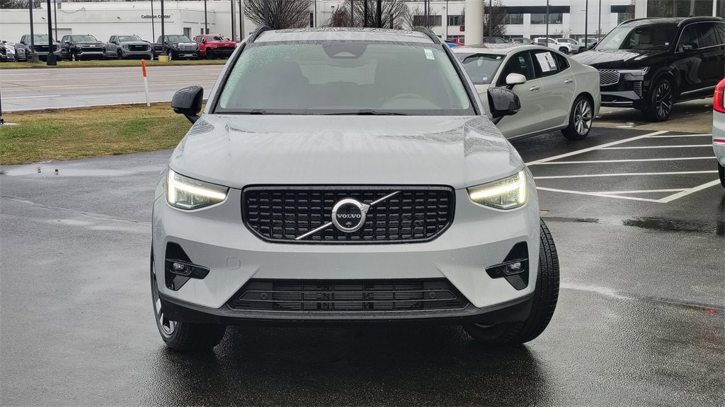 New 2026 Volvo XC40 B5 Plus w/ Climate Package image 32