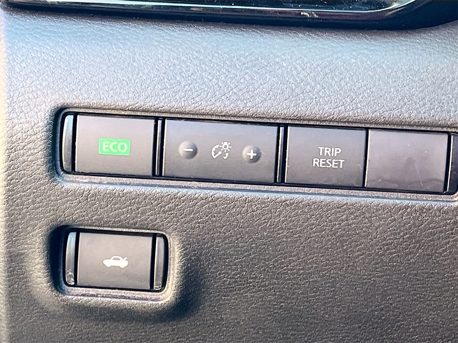 Used 2024 Nissan Sentra SR w/ SR Premium Package image 10