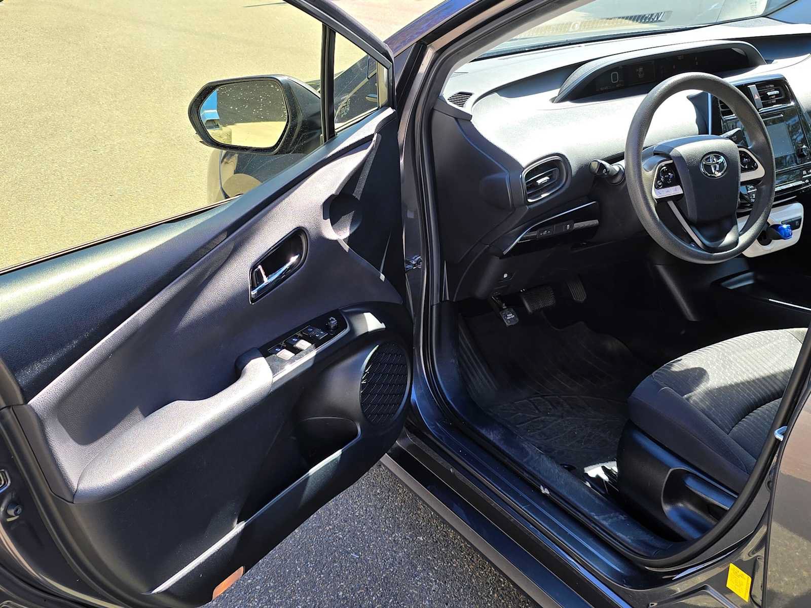 Used 2016 Toyota Prius Two FWD image 19