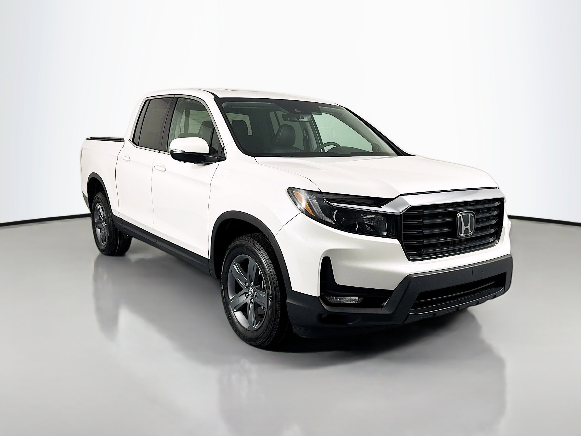 Certified 2023 Honda Ridgeline RTL image 3