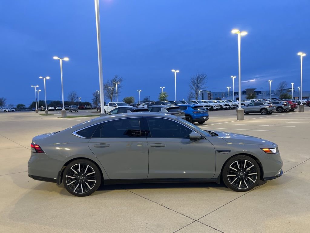 Used 2025 Honda Accord Touring image 6
