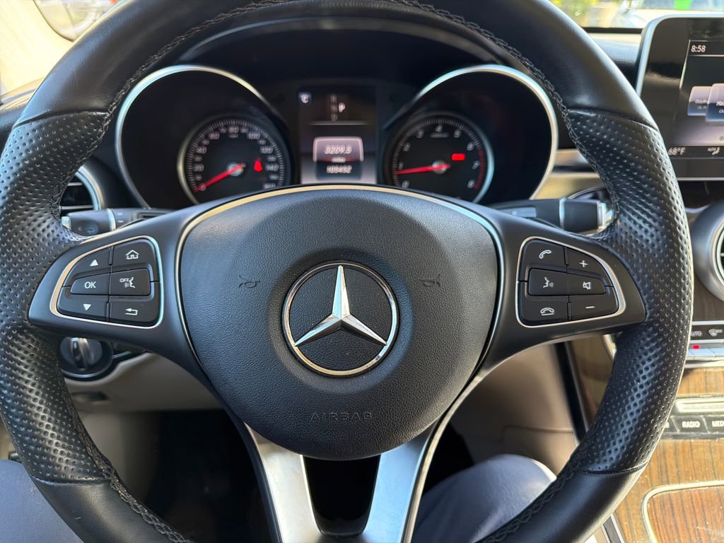 Used 2019 Mercedes-Benz GLC 300 4MATIC image 19