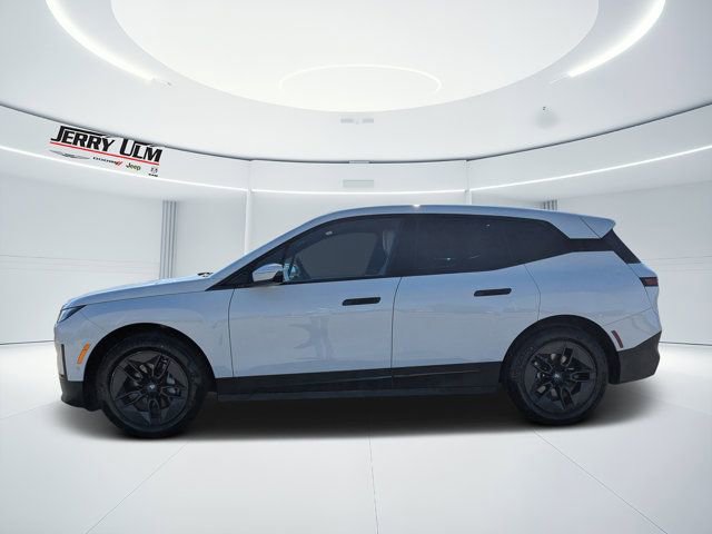 Used 2023 BMW iX xDrive50 image 6