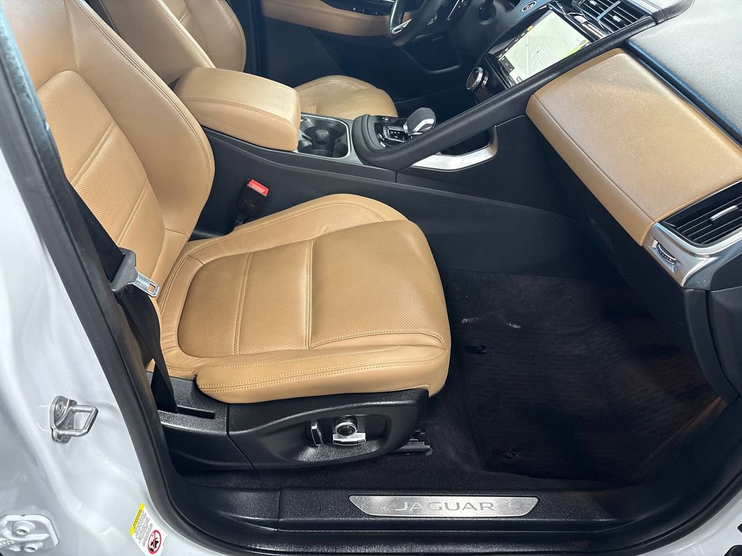 Used 2021 Jaguar E-PACE SE image 39