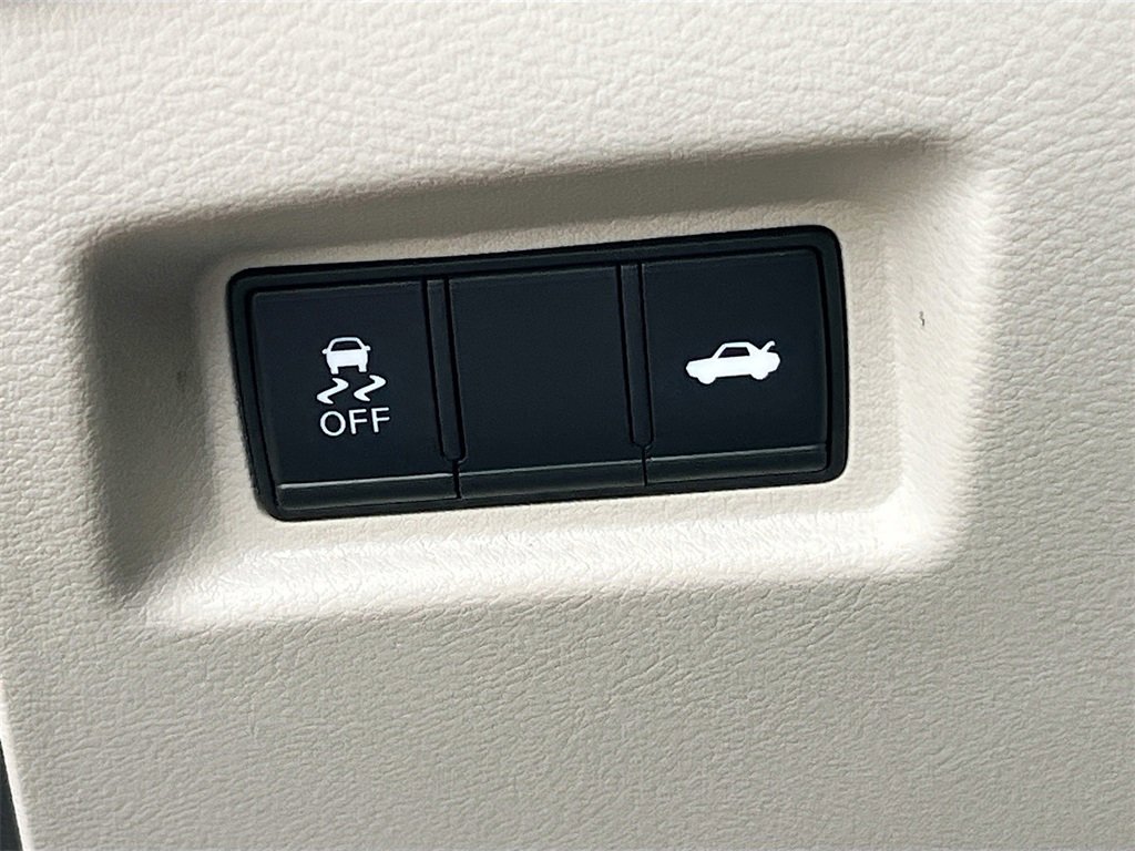 Used 2023 INFINITI Q50 Luxe w/ Cargo Package image 10