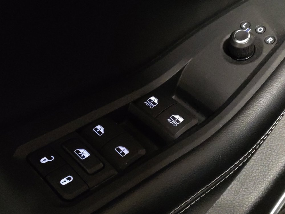 Used 2022 Jeep Grand Cherokee Limited image 27