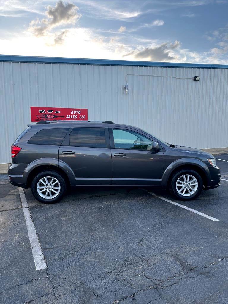Used 2017 Dodge Journey SXT w/ Comfort/Convenience Group image 7