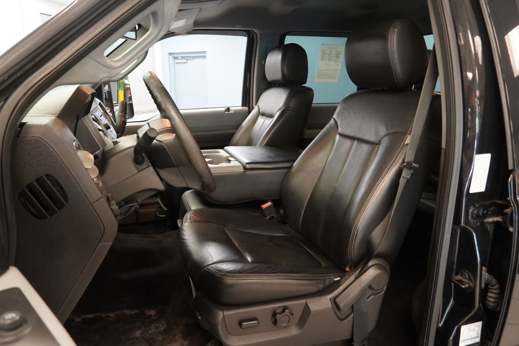 Used 2015 Ford F250 XLT w/ FX4 Off-Road Package AWD/4WD image 3