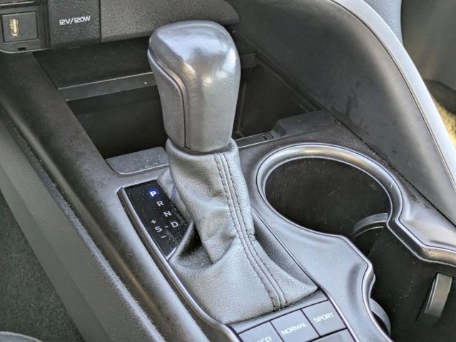 Used 2024 Toyota Camry SE image 11