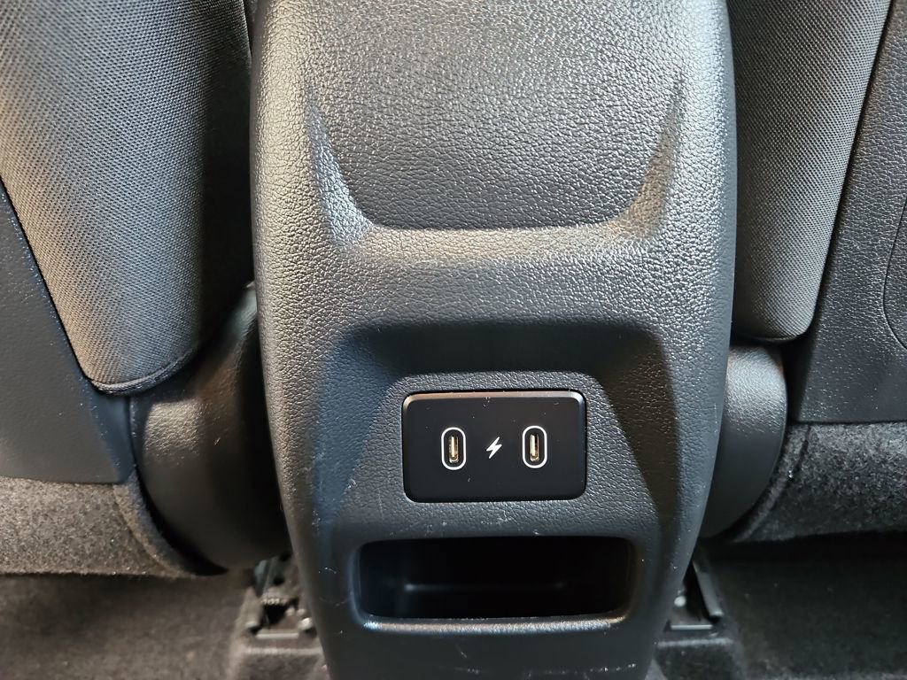 Used 2025 Hyundai Venue SEL image 28