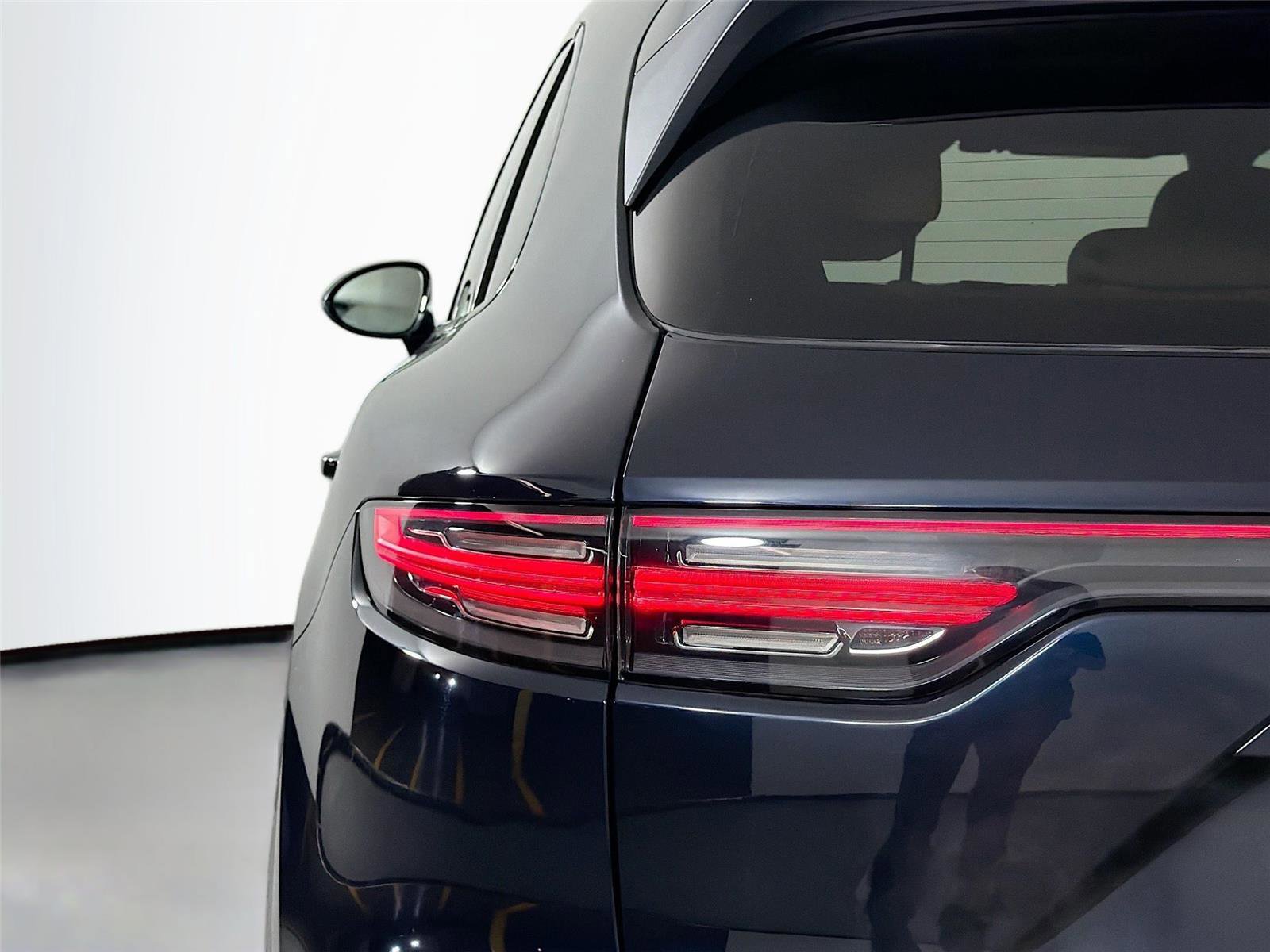 Certified 2022 Porsche Cayenne GTS AWD/4WD image 15