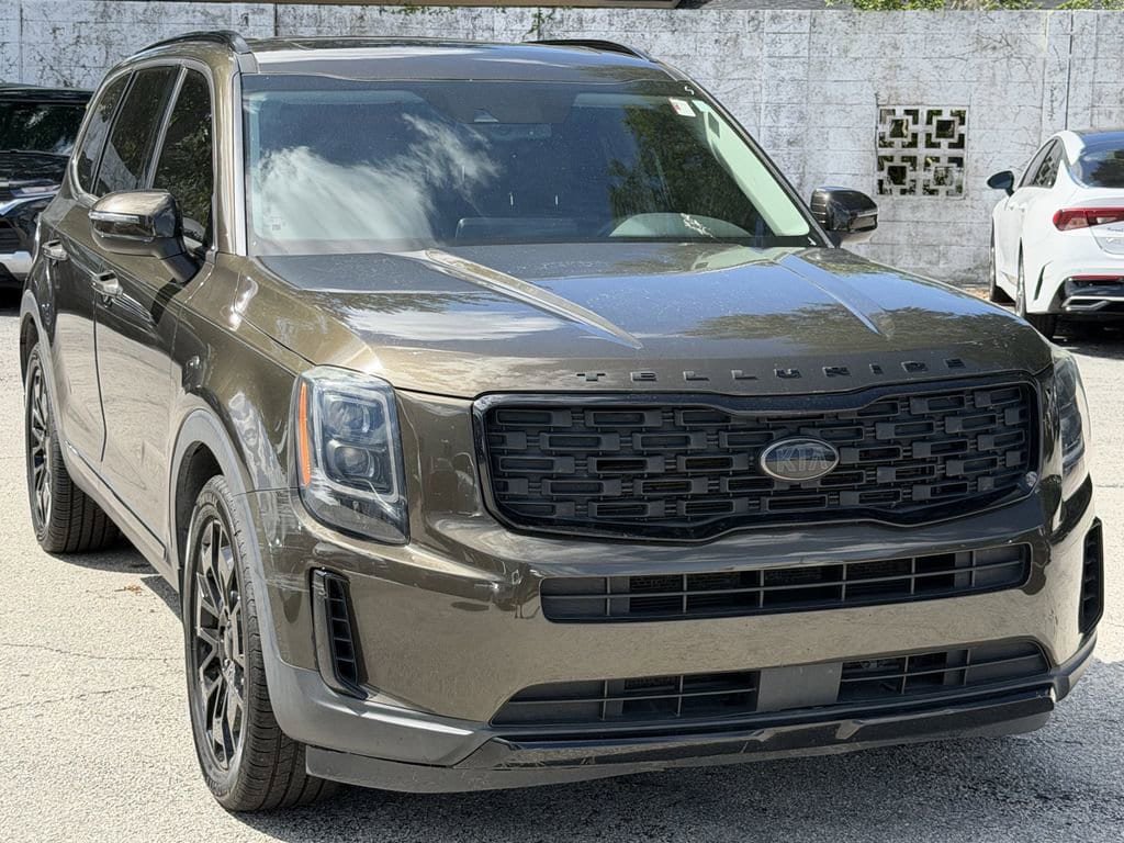 Used 2021 Kia Telluride EX w/ EX Premium Package AWD/4WD image 2
