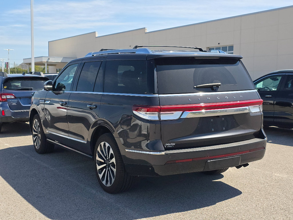 Used 2024 Lincoln Navigator Reserve AWD/4WD image 5