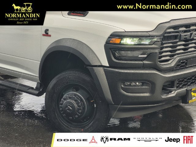 New 2026 RAM 5500 Tradesman AWD/4WD image 3