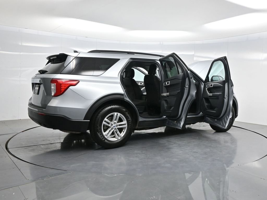 Used 2022 Ford Explorer XLT RWD image 5
