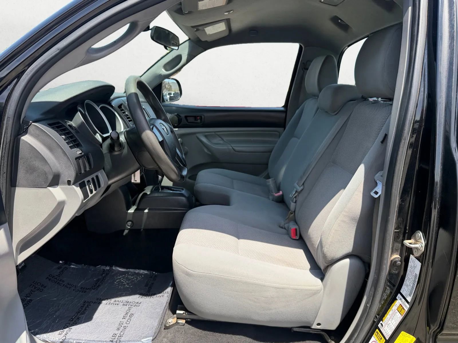 Used 2014 Toyota Tacoma 2WD Regular Cab image 11